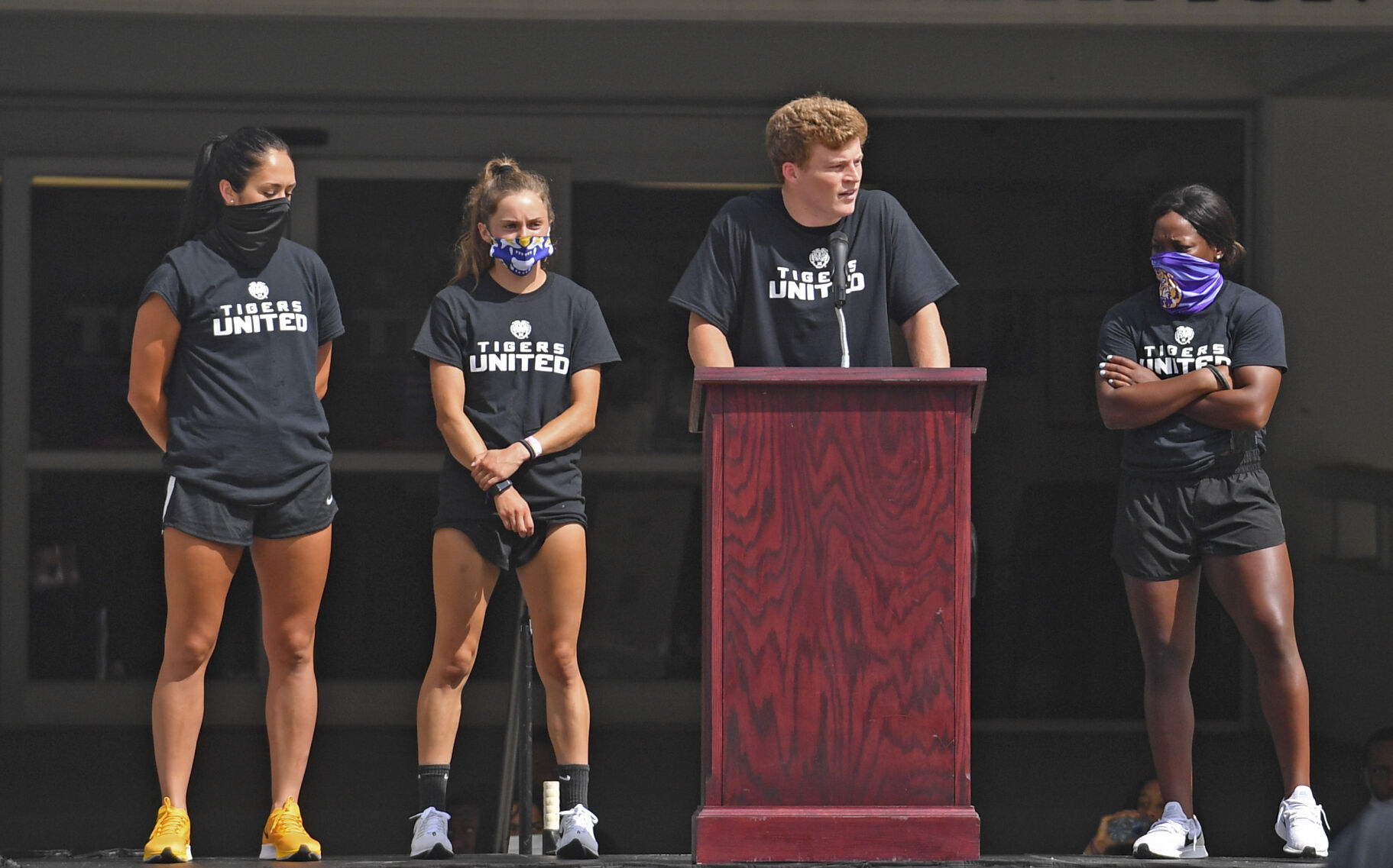 BR.lsumarch.091320 HS 546.JPG